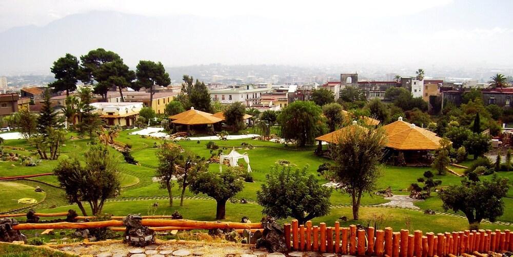 Villa Rota Resort بوسكوريليه المظهر الخارجي الصورة